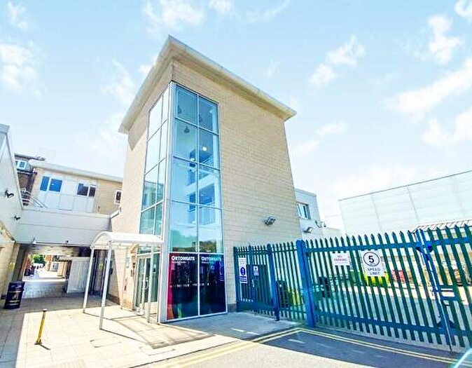 1 Bedroom Flat To Rent In Misterton Court, Orton Goldhay, Peterborough, PE2