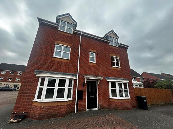 4 Bedroom House To Rent In Hevea Road, DE13