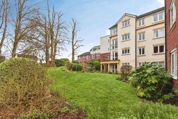 1 Bedroom Flat For Sale In Holyshute Lodge, Honiton, Devon, EX14