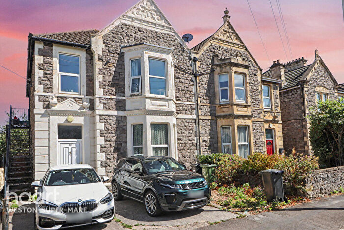 2 Bedroom Flat For Sale In Ashcombe Road, Weston-Super-Mare, BS23