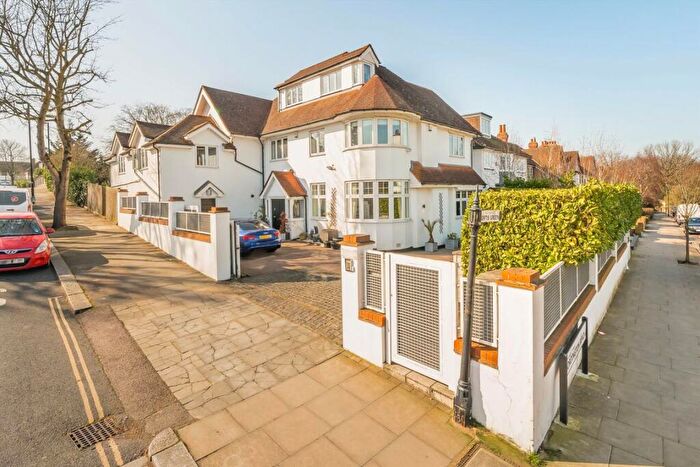 7 Bedroom Semi Detached House For Sale In Woodside Avenue, Highgate, N6