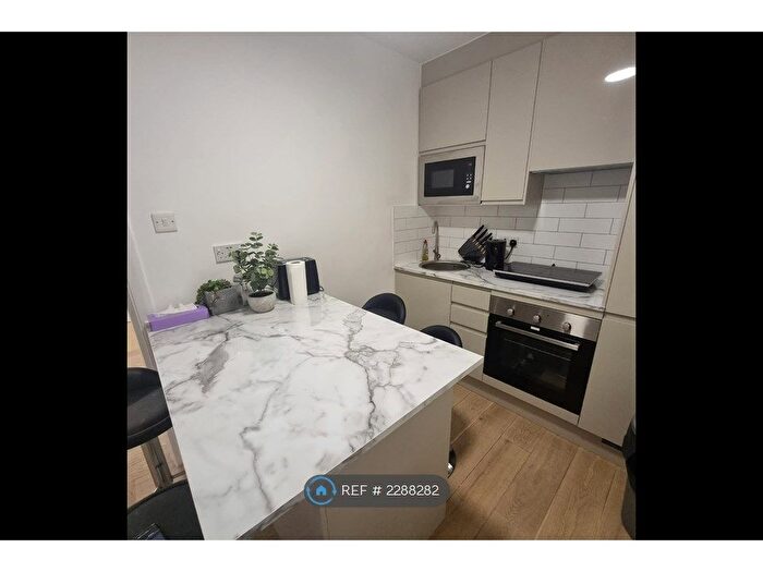 2 Bedroom Flat To Rent In Westbourne Park Villas, London, W2