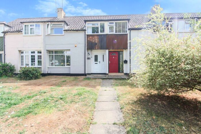 3 Bedroom Terraced House To Rent In Elm Green, Billericay, CM11