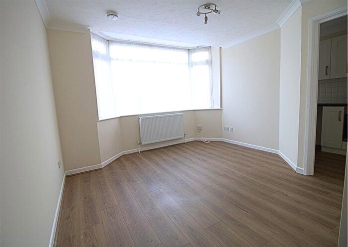 2 Bedroom Apartment For Sale In Wimborne Road, Bournemouth, Dorset, BH9