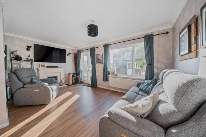 3 Bedroom Semi-Detached House To Rent In Bax Close, Cranleigh, GU6