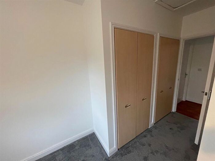 2 Bedroom Flat To Rent In Bickerton Court, Spital, CH63