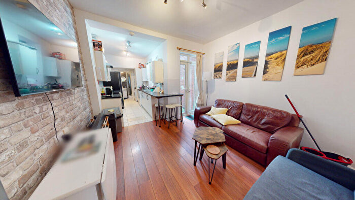 6 Bedroom House To Rent In Tiverton Road, Selly Oak, Birmingham, B29