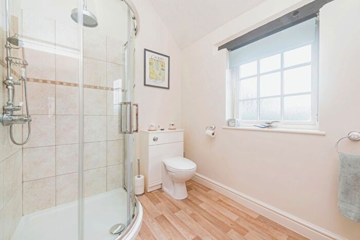 2 Bedroom Cottage For Sale In Church Lane, Thatcham, RG19