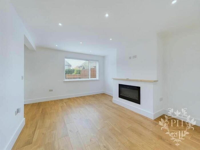 3 Bedroom Semi-Detached House For Sale In Lucerne Road, Redcar, TS10