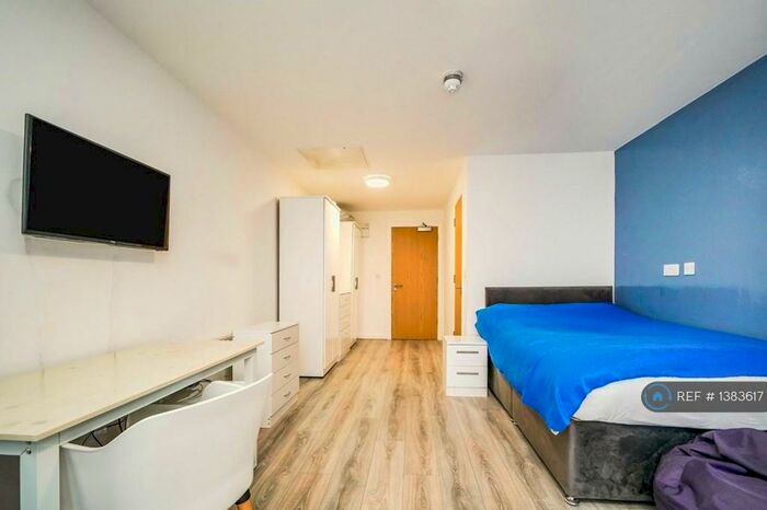 Studio To Rent In Fox Street Village, Liverpool, L3