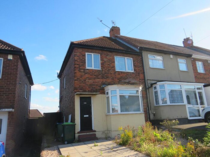 3 Bedroom End Of Terrace House To Rent In Newbury Lane, Oldbury, B69