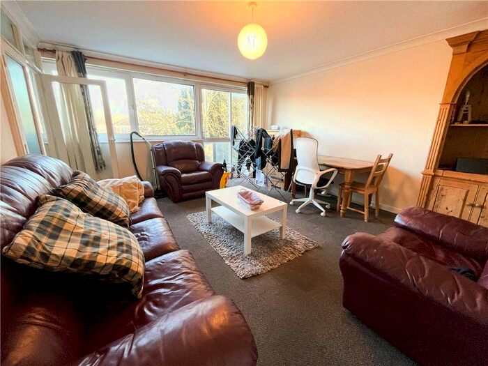 4 Bedroom Maisonette To Rent In Runnymede Court, Egham, Surrey, TW20