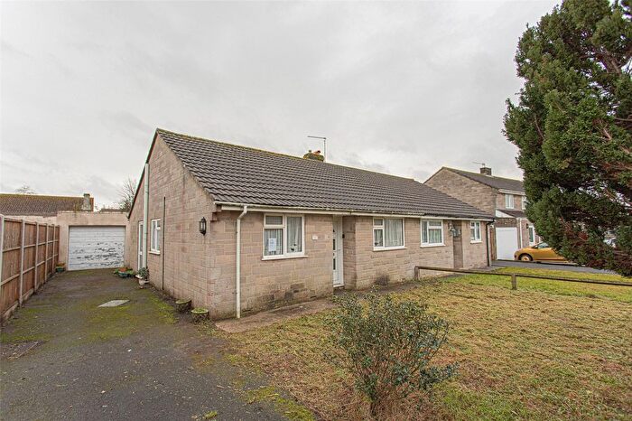 2 Bedroom Bungalow For Sale In Highfield Way, Somerton, Somerset, TA11