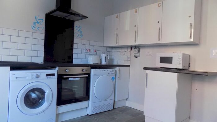 1 Bedroom End Of Terrace House To Rent In Ashburnham Road, Luton, Bedfordshire, LU1