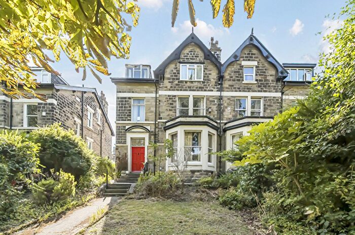 6 Bedroom Semi Detached House For Sale In Oak Road, Potternewton, Leeds, LS7