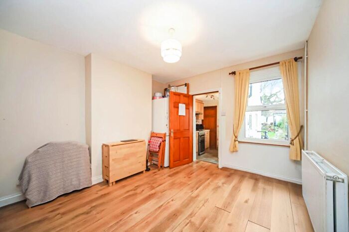 3 Bedroom End Of Terrace House For Sale In Longfield Road, Tring, HP23