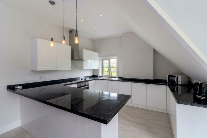 2 Bedroom Flat To Rent In Bletchingley Road Godstone, RH9