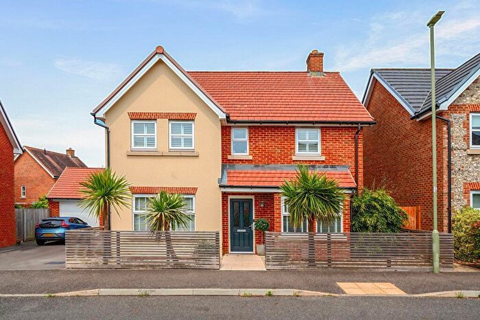 4 Bedroom Detached House For Sale In Skylark Avenue, Emsworth, PO10