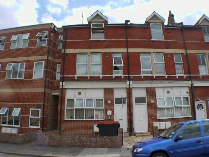 1 Bedroom Flat To Rent In Salisbury Road, Barnet, EN5