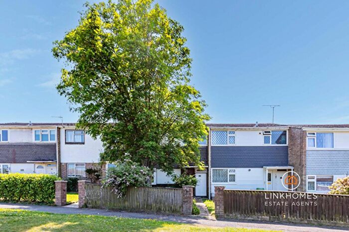 3 Bedroom Terraced House For Sale In Gray Close, Poole, BH17