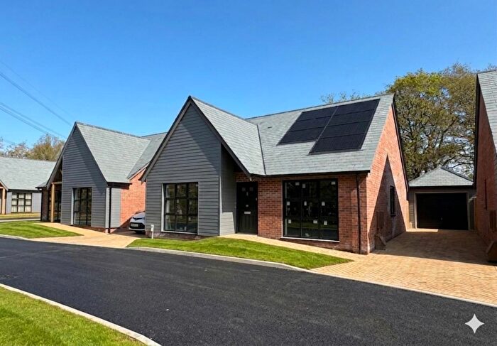 3 Bedroom Detached Bungalow For Sale In Speyside Close, Titchfield, Fareham, PO15