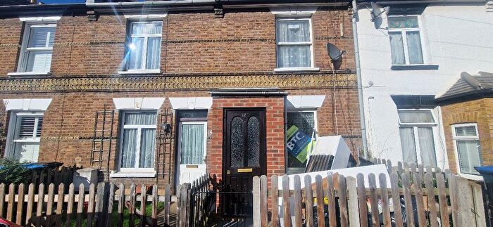 3 Bedroom Detached House To Rent In John Street, Enfield, EN1