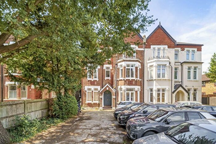 2 Bedroom Flat For Sale In Palace Road, Streatham, SW2