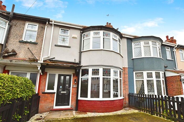 3 Bedroom Detached House For Sale In Lake View, Hull, HU8