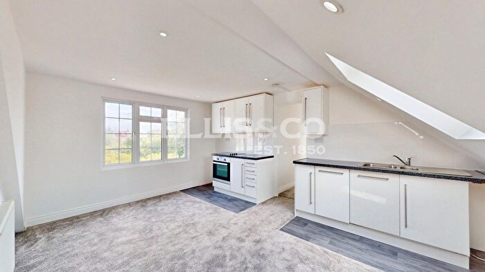 1 Bedroom Flat To Rent In Thorn Close, Northolt, UB5