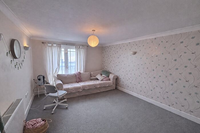 2 Bedroom Flat To Rent In New North Road, Exeter, EX4