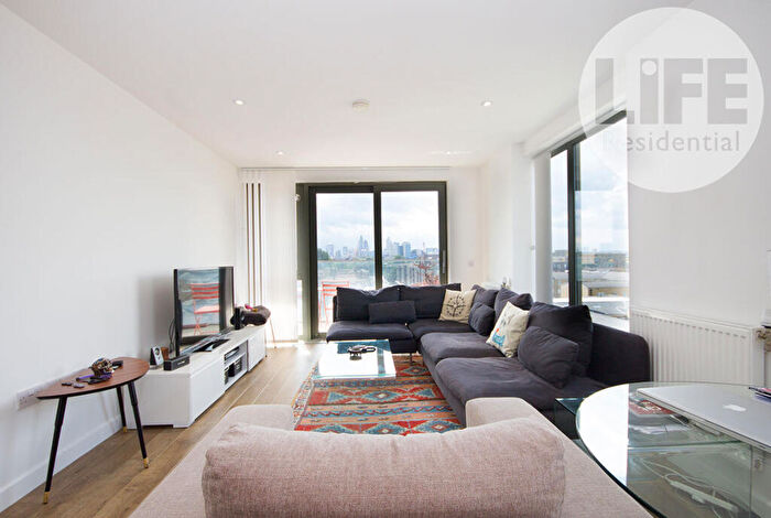 2 Bedroom Flat To Rent In Bootmakers Court, Stepney Green, E1