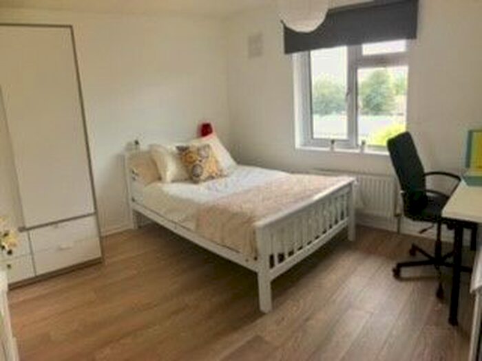 5 Bedroom Flat To Rent In Hanover Street, Portsmouth, PO1