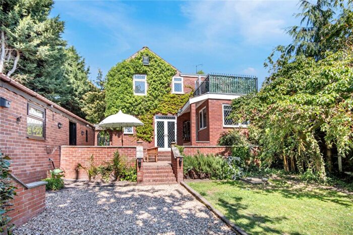 4 Bedroom Detached House For Sale In Bawtry Road, Tickhill, Doncaster, South Yorkshire, DN11