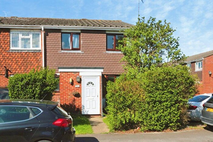 4 Bedroom Terraced House For Sale In Grampian Way, Langley, SL3