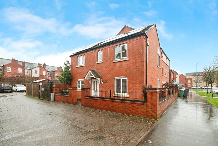 3 Bedroom End Terrace House For Sale In Barrett Street, Smethwick, B66