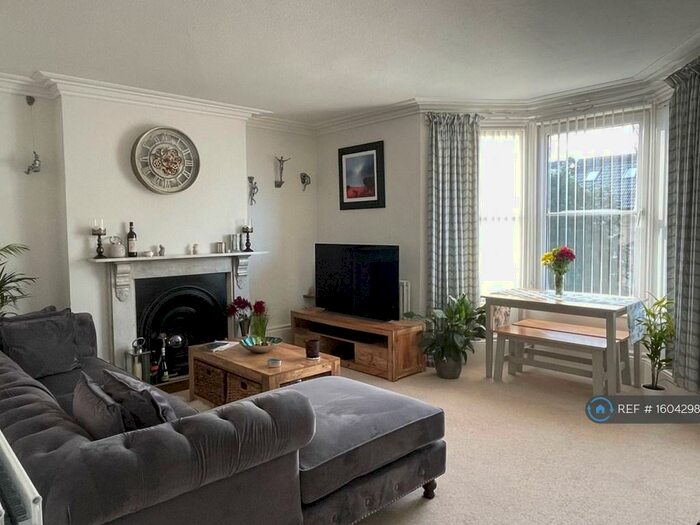 1 Bedroom Flat To Rent In Trowbridge Road, Bradford-On-Avon, BA15