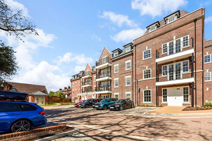 2 Bedroom Apartment For Sale In Glasshayes Way, Lyndhurst, SO43