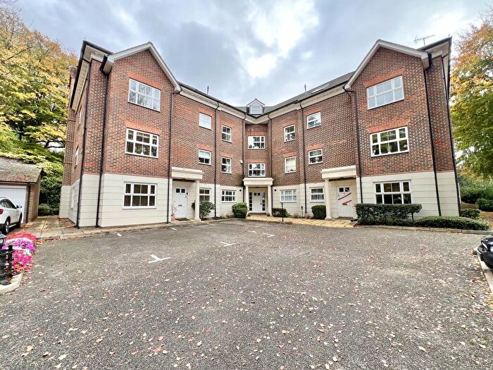 2 Bedroom Apartment To Rent In Woodbridge Drive, Camberley, GU15
