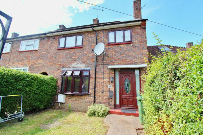 3 Bedroom End Of Terrace House To Rent In Melksham Close, Romford, RM3