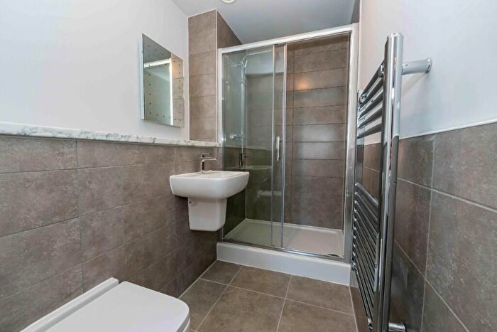 2 Bedroom Apartment To Rent In Neptune Place, Liverpool, Merseyside, L8