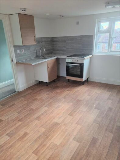 Studio To Rent In Kingsley Road, Hounslow, TW3