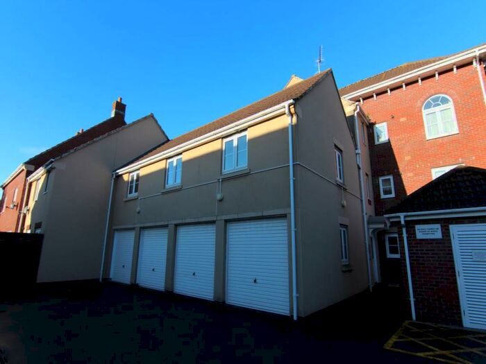 2 Bedroom Flat To Rent In Worle Moor Road, Weston Village, Weston-super-Mare, BS24