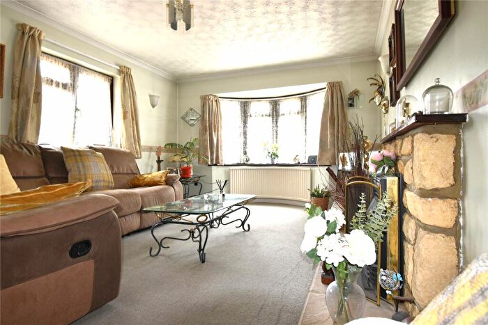 2 Bedroom Bungalow For Sale In Nine Mile Ride, Finchampstead, Wokingham, Berkshire, RG40
