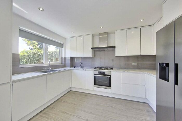 5 Bedroom End Of Terrace House To Rent In Newstead Way, London, SW19