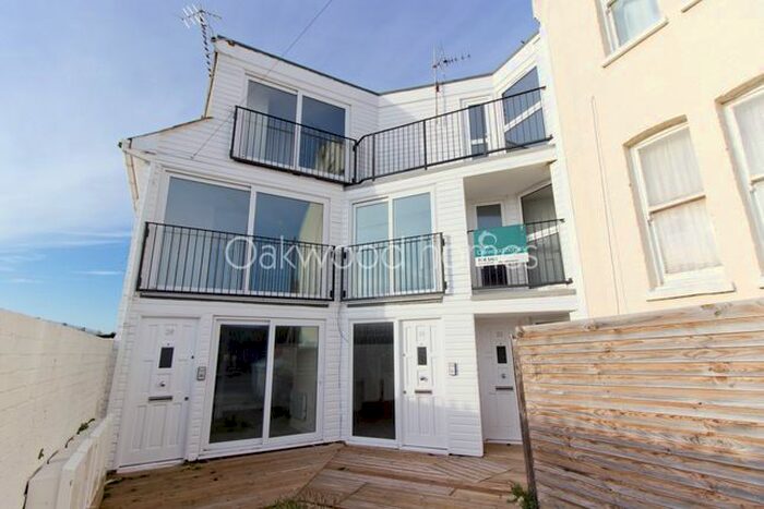 2 Bedroom Maisonette To Rent In Crescent Road, Margate CT9