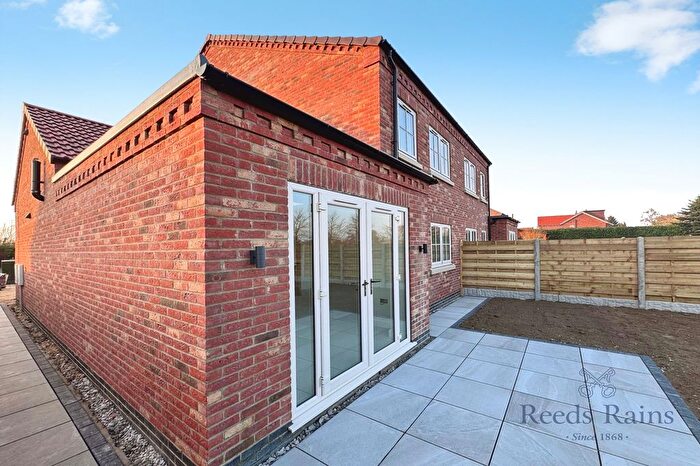 3 Bedroom Semi Detached House For Sale In Cliffe, Selby, North Yorkshire, YO8