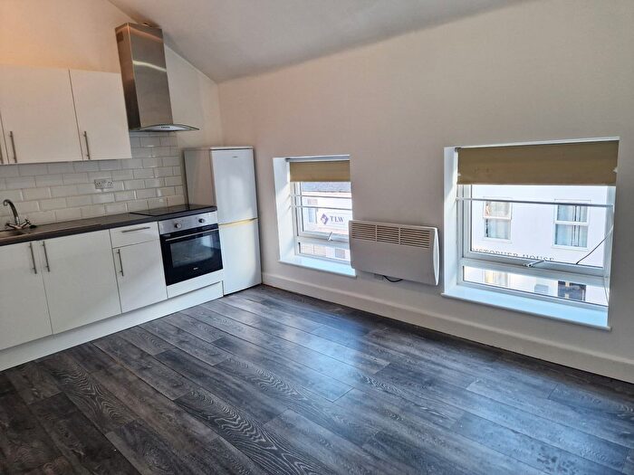 1 Bedroom Flat To Rent In Alma Street, Luton, LU1