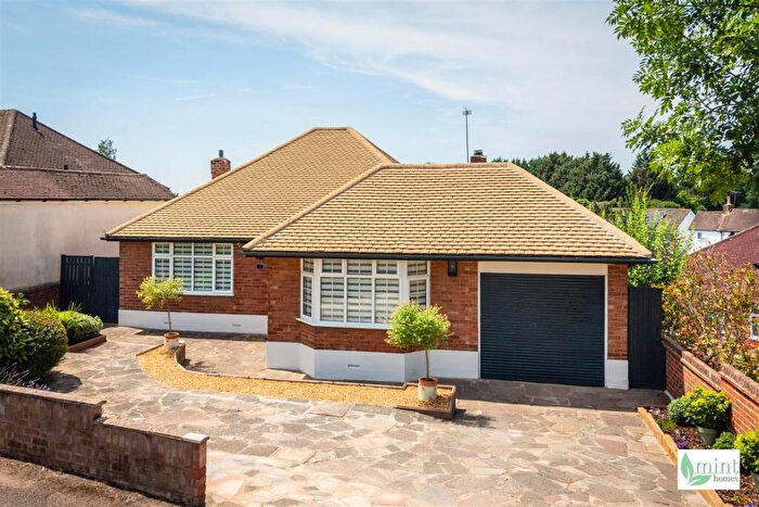 3 Bedroom Detached Bungalow For Sale In Old Road, Addlestone, KT15
