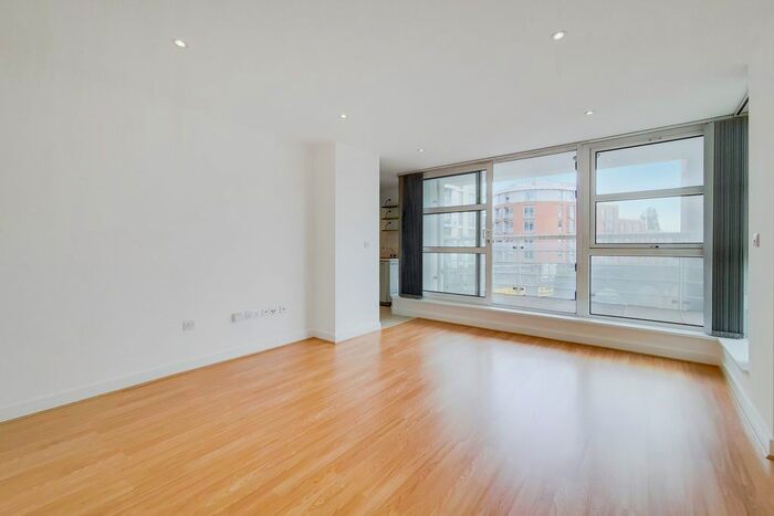 2 Bedroom Flat To Rent In Upper Richmond Road, London, SW15