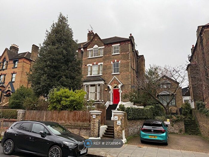 4 Bedroom Flat To Rent In Lyndhurst Road, London, NW3